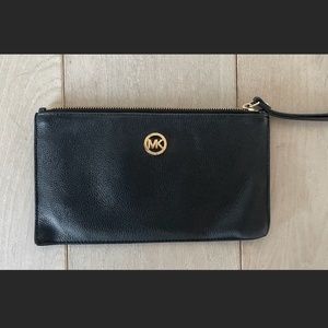 Michael Kors Black Leather Fulton Large Zip Clutch Wristlet!